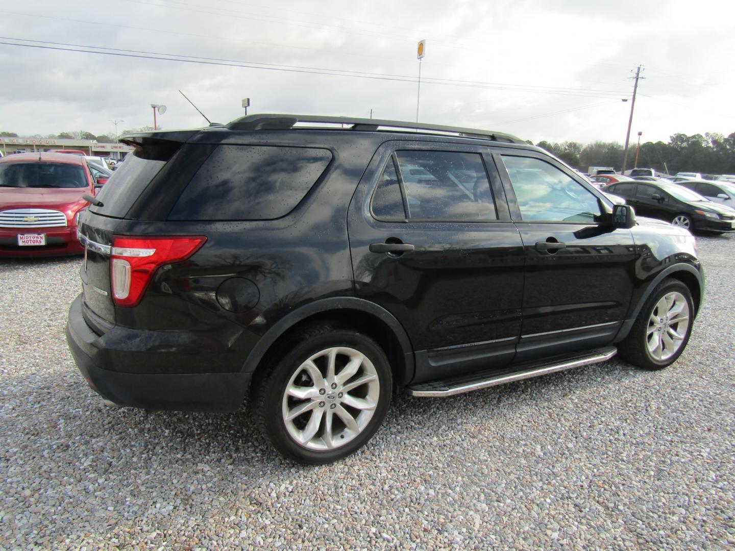 2013 Black /Black Ford Explorer Base FWD (1FM5K7B82DG) with an 3.5L V6 DOHC 24V engine, Automatic transmission, located at 15016 S Hwy 231, Midland City, AL, 36350, (334) 983-3001, 31.306210, -85.495277 - Photo#7